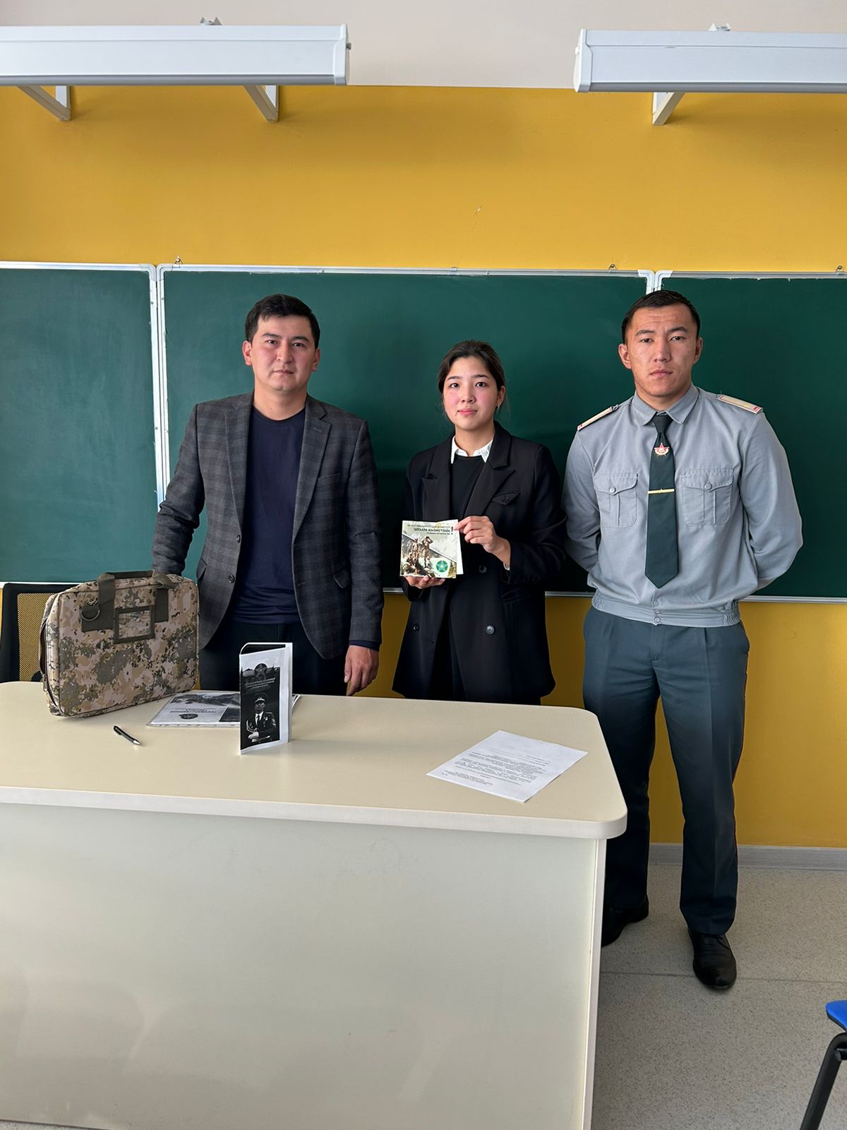 Әскери академиясының қызметімен танысу