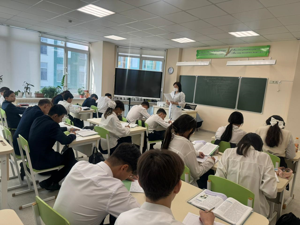 Мектепте «Қызылша аурулардын алдын-алу туралы» 4-11 сынып арасында диктант алынды